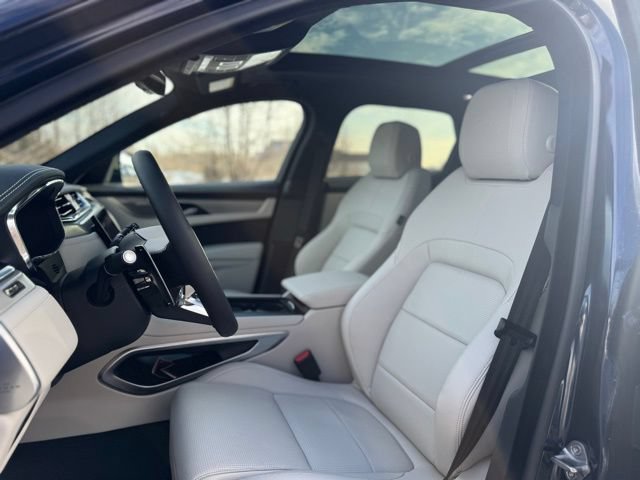 New 2026 Jaguar F-PACE R-Dynamic S AWD/4WD image 11