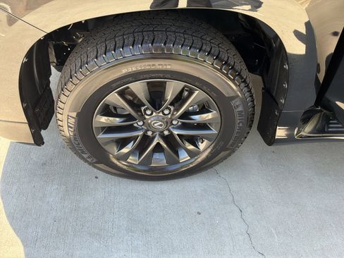 Used 2020 Lexus GX 460 Premium AWD/4WD image 13