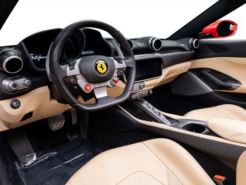 Used 2019 Ferrari Portofino Base image 39