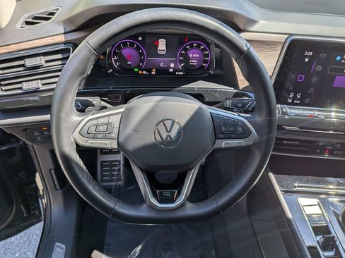 Used 2025 Volkswagen Atlas SEL Premium R-Line AWD/4WD image 15