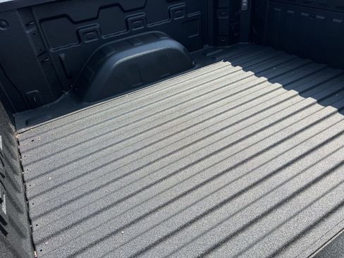 New 2025 GMC Sierra 1500 AT4 w/ Technology Package image 20