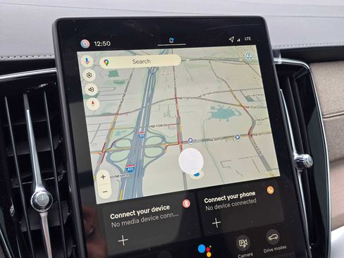 New 2026 Volvo XC90 B6 Plus w/ Protection Package Premier image 27