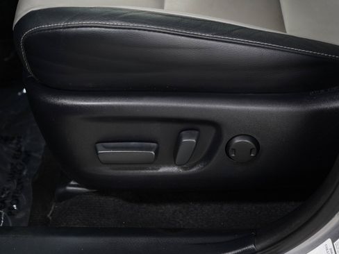 Used 2017 Toyota RAV4 Limited AWD/4WD image 22
