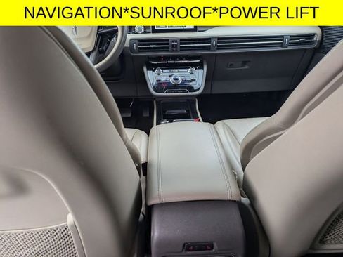 Used 2022 Lincoln Corsair Reserve w/ Elements Package image 29