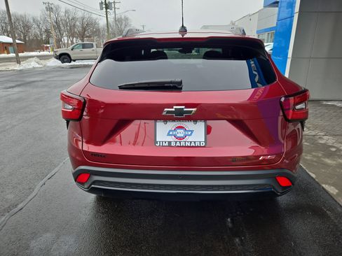 Used 2025 Chevrolet Trax RS w/ Sunroof Package image 9