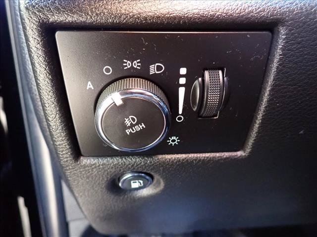 Used 2018 Jeep Grand Cherokee Altitude AWD/4WD image 17