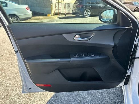 Used 2020 Kia Forte Sedan FWD image 8