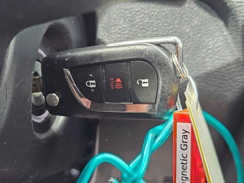 Used 2019 Toyota RAV4 LE w/ Carpet Mat Package AWD/4WD image 29