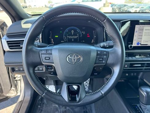 Used 2025 Toyota Camry SE FWD image 22