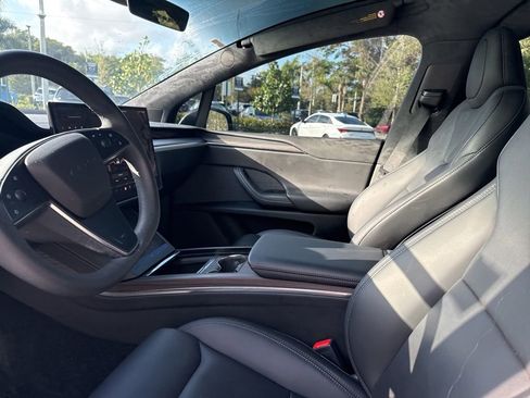 Used 2024 Tesla Model X Base image 13
