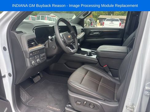 Used 2026 Chevrolet Suburban High Country AWD/4WD image 14