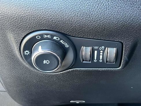 Used 2022 Jeep Compass Limited AWD/4WD image 20