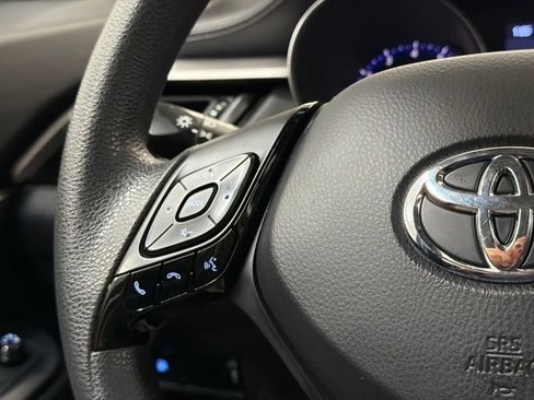 Used 2021 Toyota C-HR LE FWD image 19