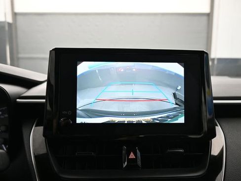 Used 2025 Toyota Corolla LE image 18