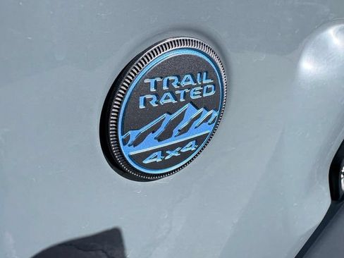 Used 2024 Jeep Wrangler Unlimited AWD/4WD image 29