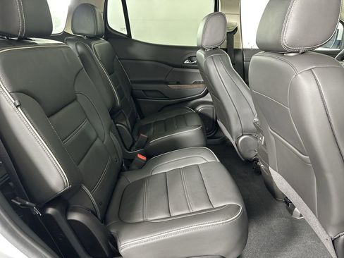Used 2023 GMC Acadia Denali image 30