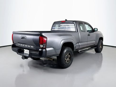 Used 2018 Toyota Tacoma SR RWD image 4