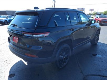 Used 2024 Jeep Grand Cherokee Altitude