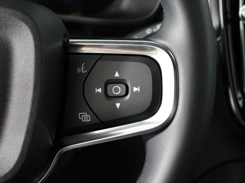 Certified 2023 Volvo XC40 Recharge Core image 11