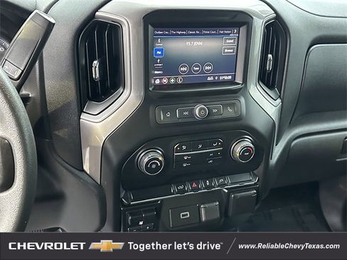 Used 2020 Chevrolet Silverado 2500 Custom w/ Custom Value Package image 17