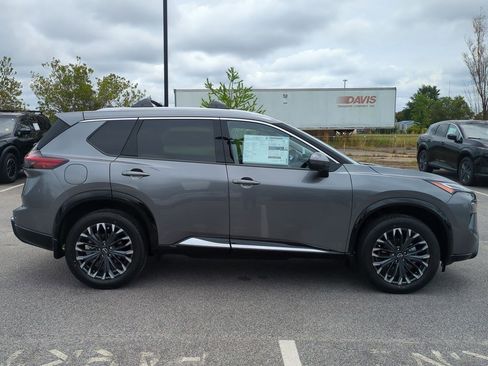 New 2026 Nissan Rogue Platinum w/ Platinum Premium Package AWD/4WD image 2