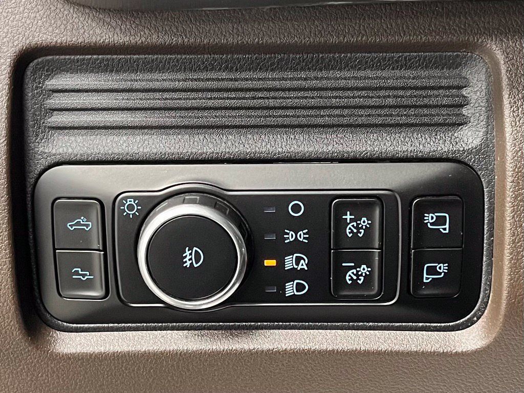 Used 2025 Ford F450 King Ranch AWD/4WD image 28