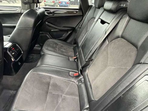 Used 2020 Porsche Macan AWD/4WD image 25