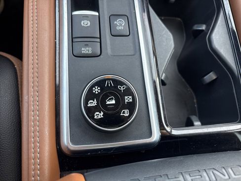 Used 2023 Nissan Pathfinder Platinum w/ Cargo Package image 16