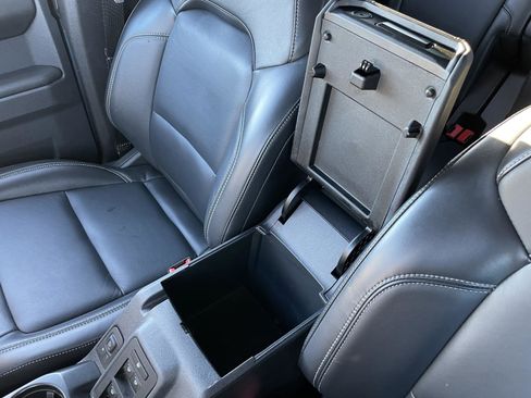 Used 2025 Ford Bronco Outer Banks image 29