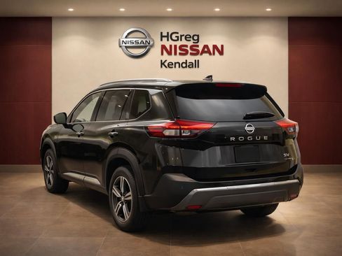 Certified 2024 Nissan Rogue SV w/ SV Premium Package FWD image 4