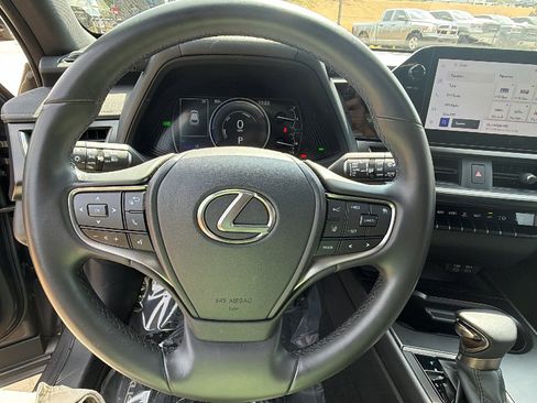 Used 2024 Lexus UX 250h F Sport image 26