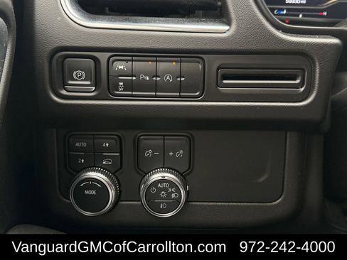 Used 2023 GMC Yukon XL SLT image 25