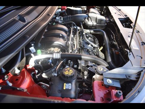 Used 2019 Ford Explorer XLT w/ Equipment Group 202A FWD image 44