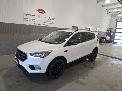 Used 2017 Ford Escape Titanium AWD/4WD image 7