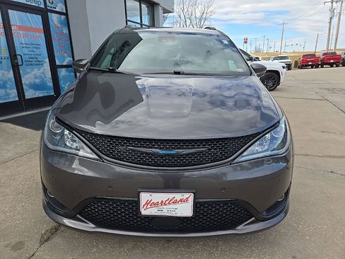 Used 2020 Chrysler Pacifica Limited w/ Advanced Safetytec Group image 15