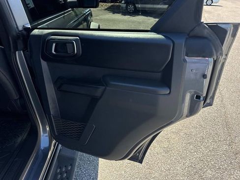 Used 2025 Ford Bronco Badlands AWD/4WD image 21