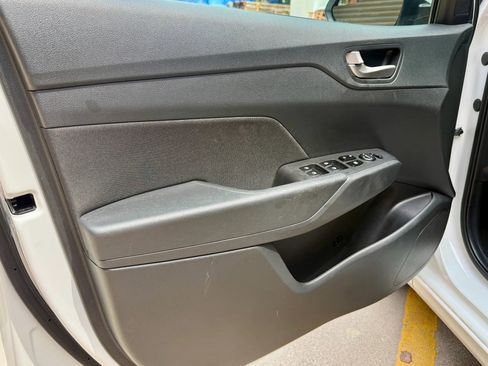 Used 2021 Hyundai Accent SEL FWD image 9