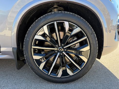 New 2026 Volvo XC90 T8 Ultra w/ Lounge Package image 6