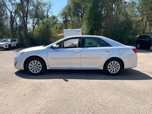 Used 2014 Toyota Camry LE FWD image 2