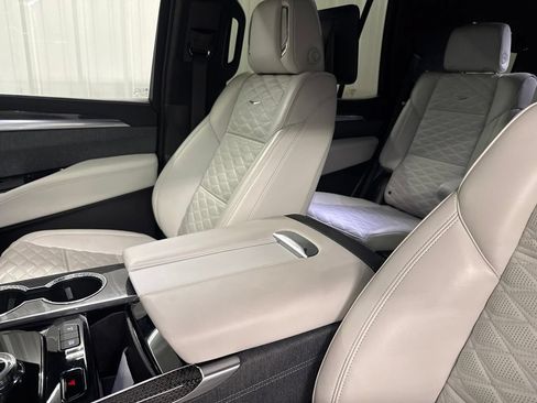 Certified 2026 Cadillac Escalade V AWD/4WD image 49