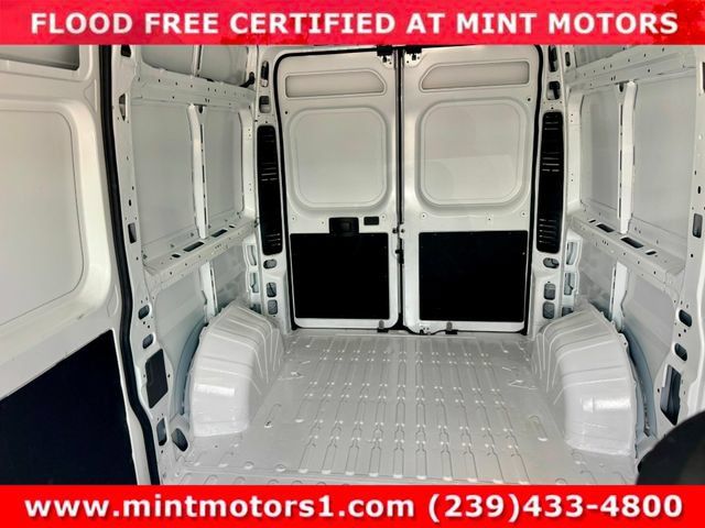 Used 2025 RAM ProMaster 2500 w/ Convenience Group FWD image 17