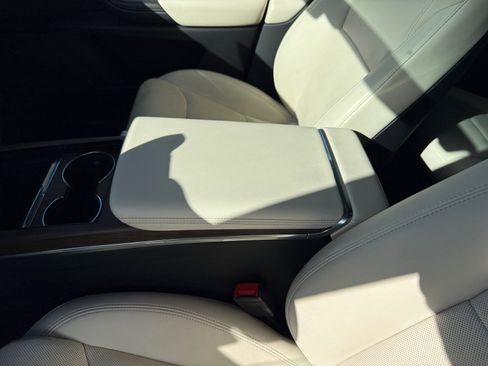 Used 2023 Tesla Model X image 14