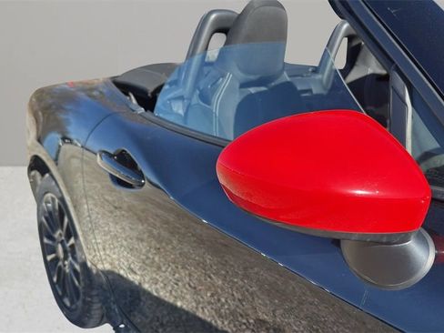 Used 2018 FIAT 124 Spider Classica image 34