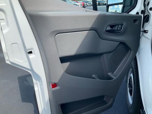 New 2026 Ford Transit 250 Low Roof RWD image 15
