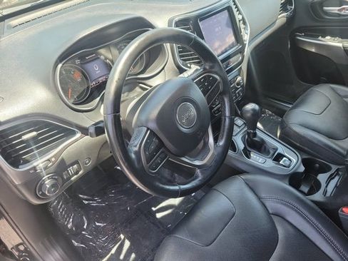 Used 2020 Jeep Cherokee Limited FWD image 18