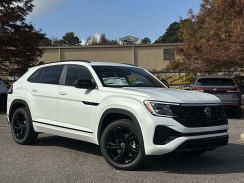 New 2026 Volkswagen Atlas Cross Sport SEL R-Line AWD/4WD image 1