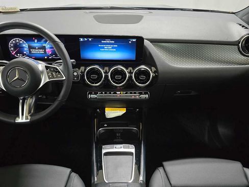 Used 2026 Mercedes-Benz GLA 250 4MATIC image 18