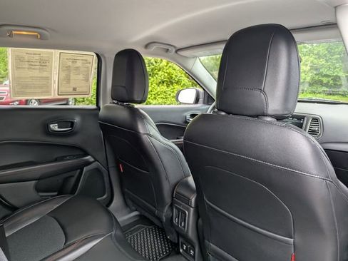 Used 2019 Jeep Compass Trailhawk AWD/4WD image 33