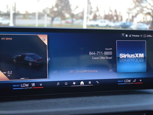 Used 2025 BMW 330i Sedan w/ Convenience Package image 17