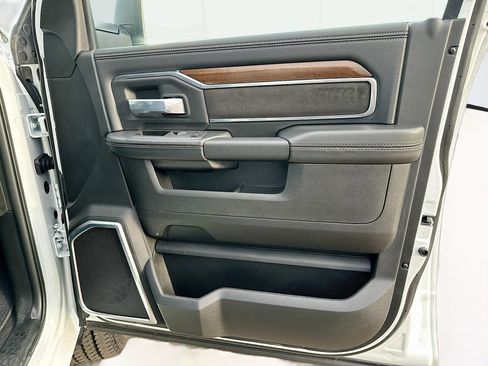 Used 2024 RAM 2500 Laramie w/ Safety Group image 33
